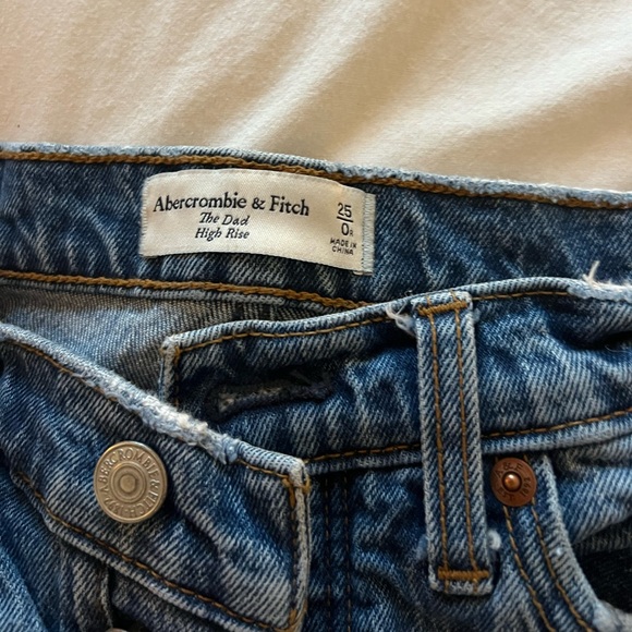 Abercrombie High Rise Dad Jeans - Picture 3 of 3